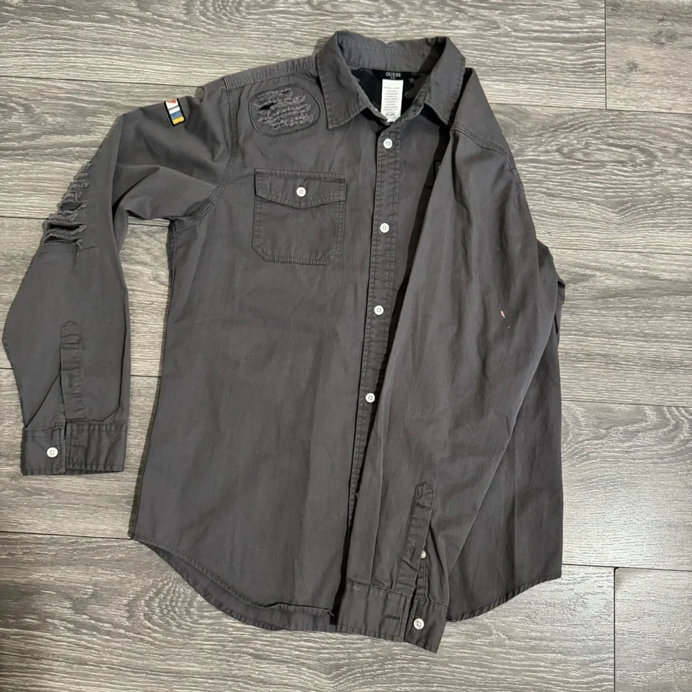 Guess Kids Gray Patched Casual Button Down Army Shirt Sturdy Fabric Sz XL Flawed